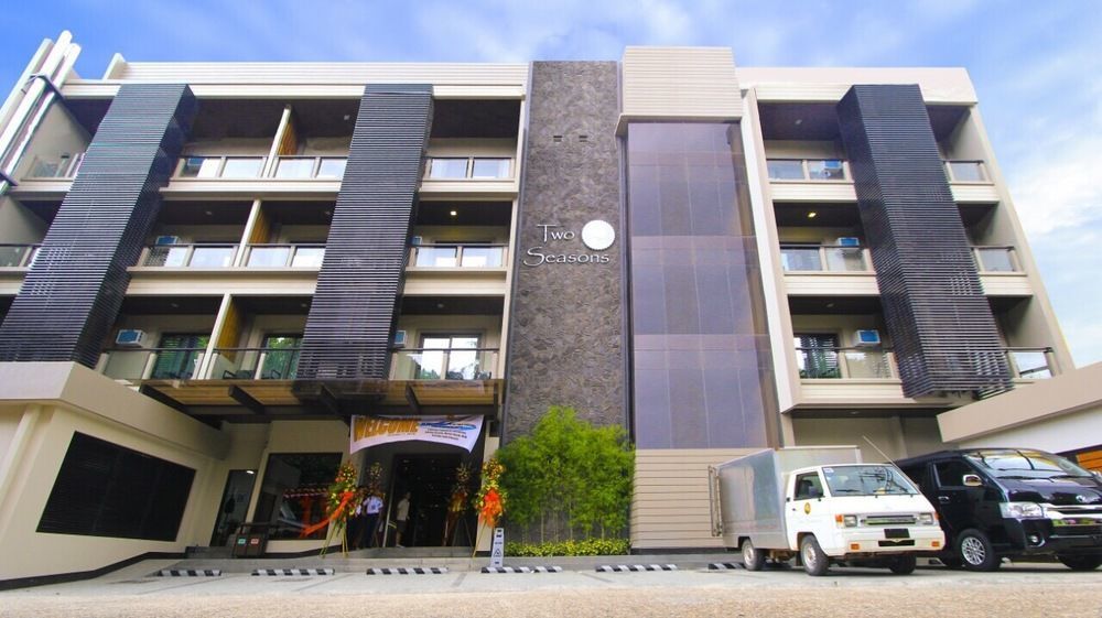 Two Seasons Coron Bayside Hotel Exterior photo