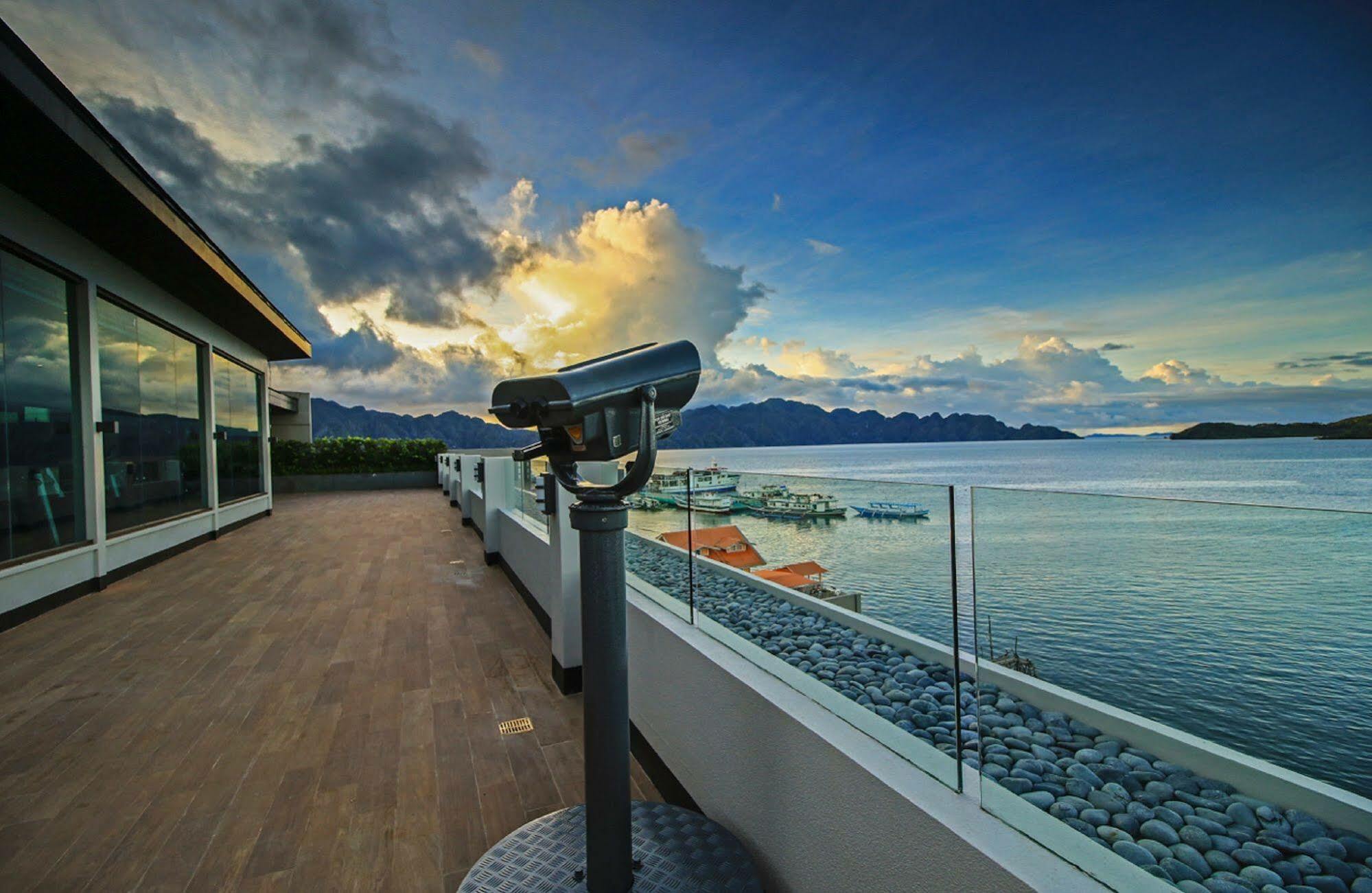 Two Seasons Coron Bayside Hotel Exterior photo