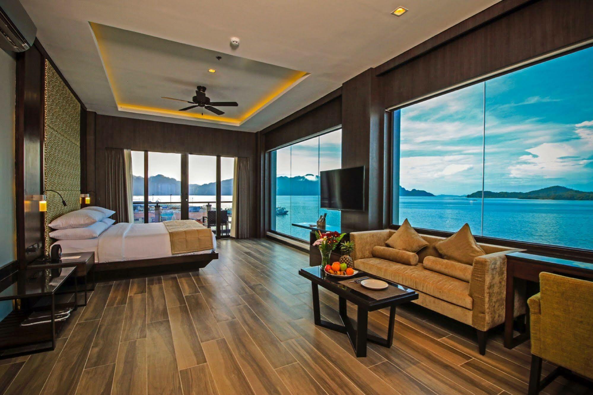 Two Seasons Coron Bayside Hotel Exterior photo